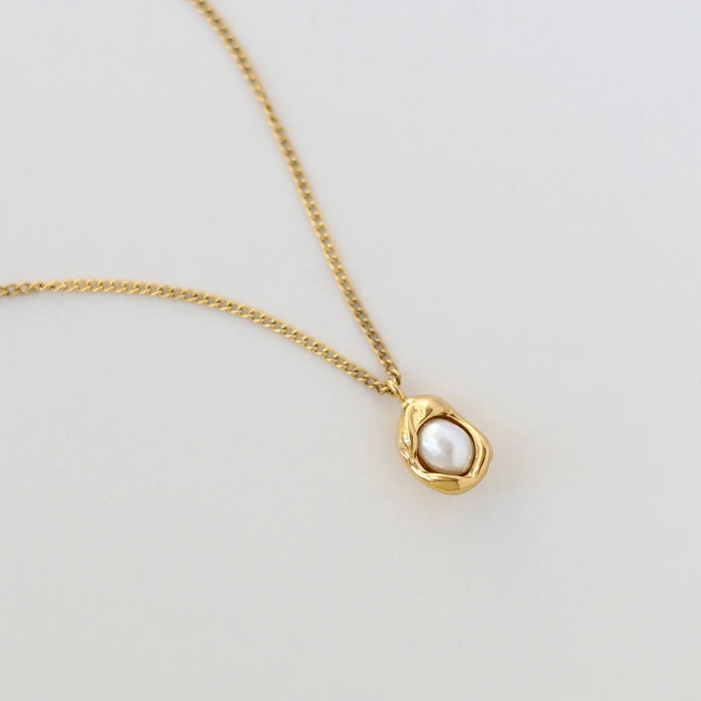 

2022 Popular Jewelry Freshwater Pearl Necklace Irregular Pea Necklace Clavicle Chain 18K Gold Plated Stainless Steel Necklace CN