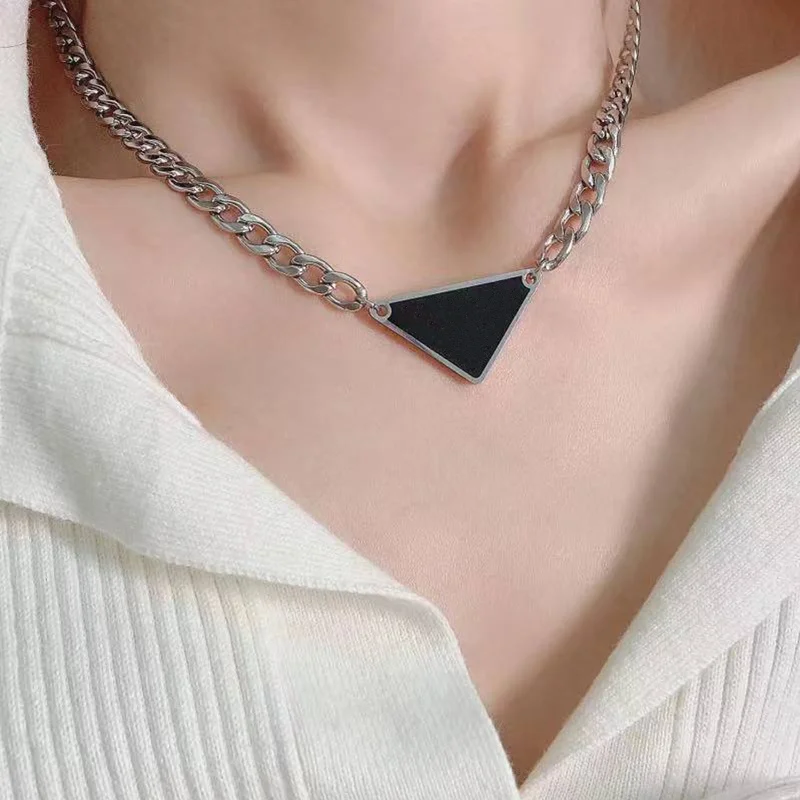 

Ожерелье с перевернутым треугольником, металлическое искусственное ожерелье для мужчин и женщин в уличном стиле с цепочкой из ключиц, темпераментный чокер в стиле хип-хоп, ошейник 2021