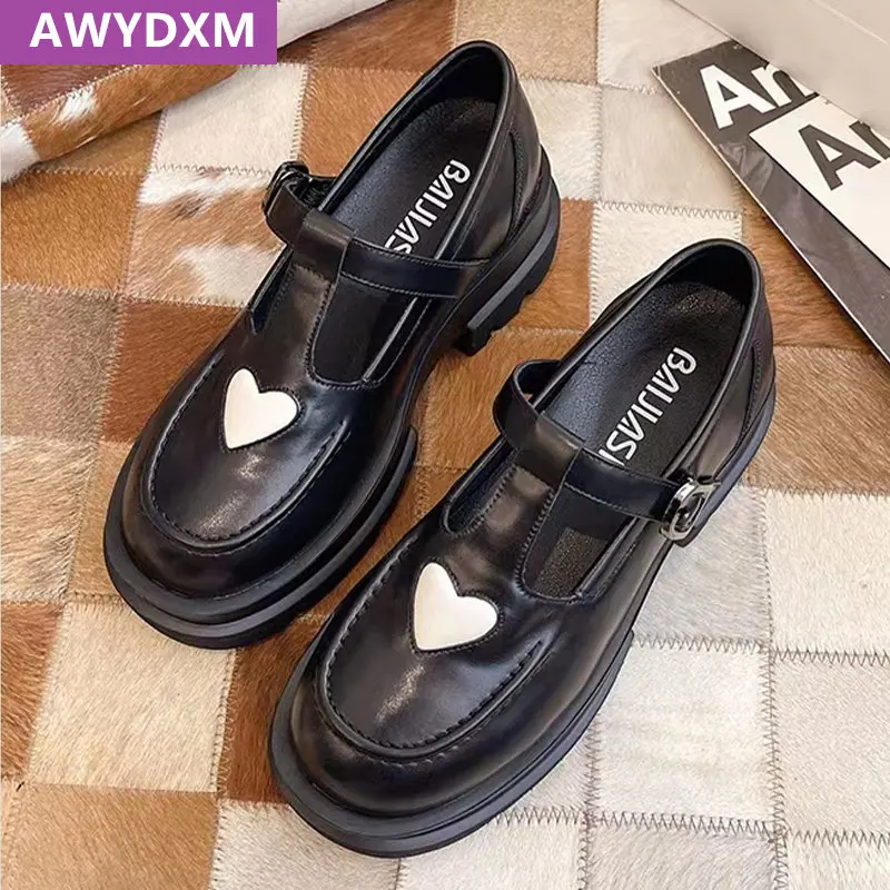 

Женские босоножки на плоской подошве, из ПУ кожи