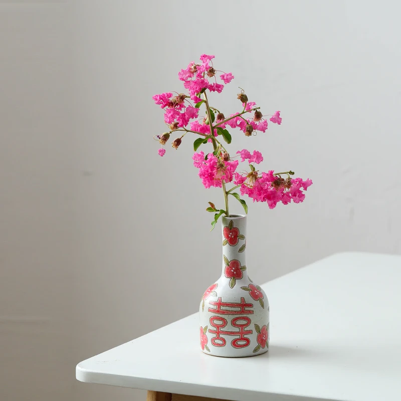 

Jingdezhen оригинальная ручная роспись грубой керамики двойное счастье Маленькая ваза Лучший Друг Свадьба китайский творческий подарок Vaase