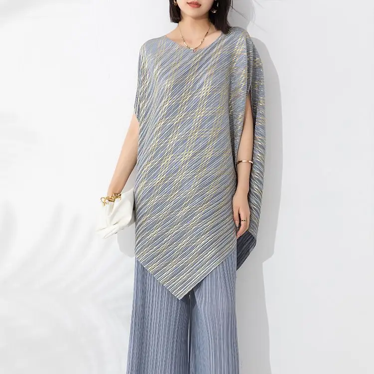 

2023 Summer Casual Suit for Women, Loose Batwing Top with Pleats and Wide-Leg Pants Miyake Pleated Two-Piece Set