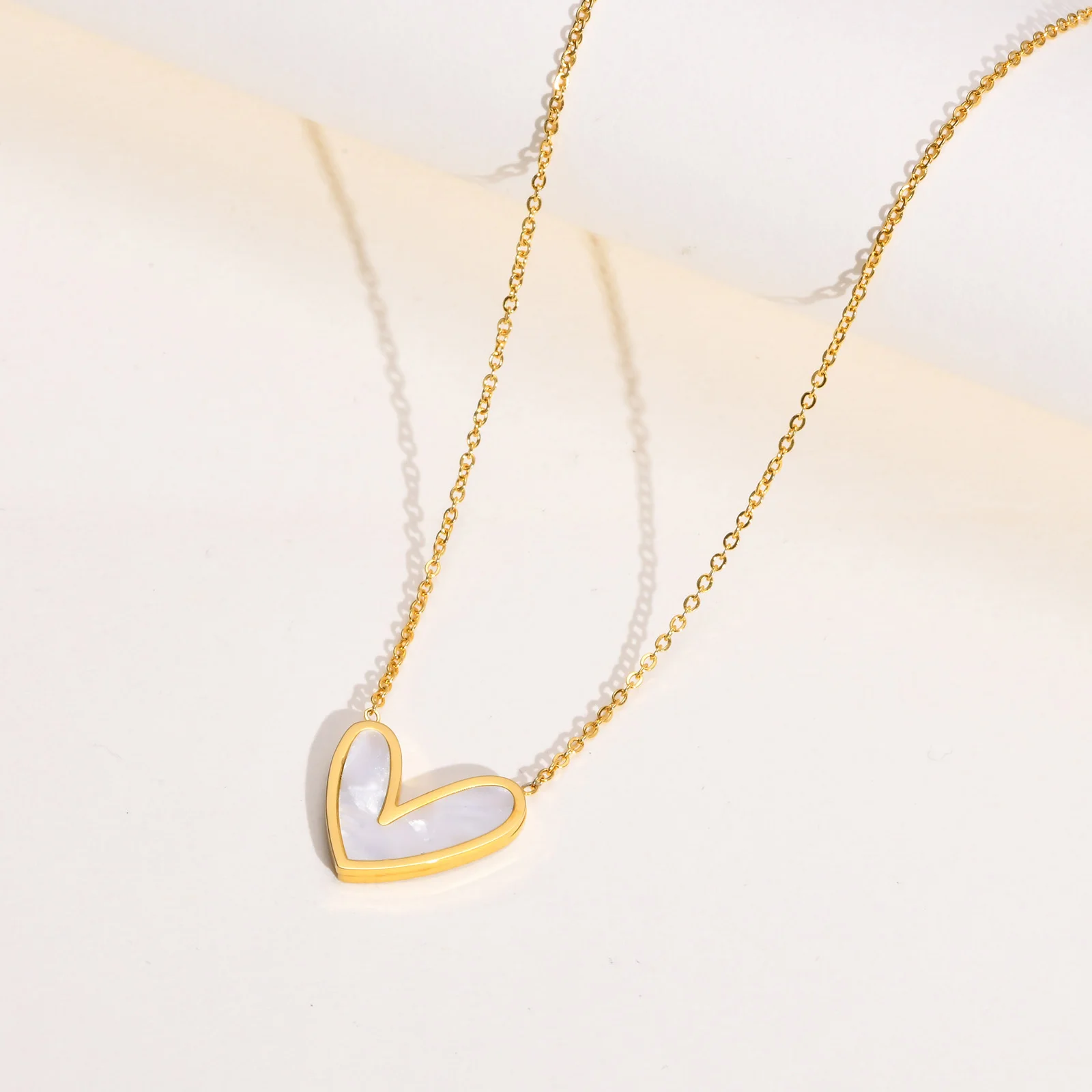 

Women's Fashion Chain Necklaces, Chic Heart Shell Stainless Steel Minimalist Pendant Necklace Charm Jewelry To Mom Girls