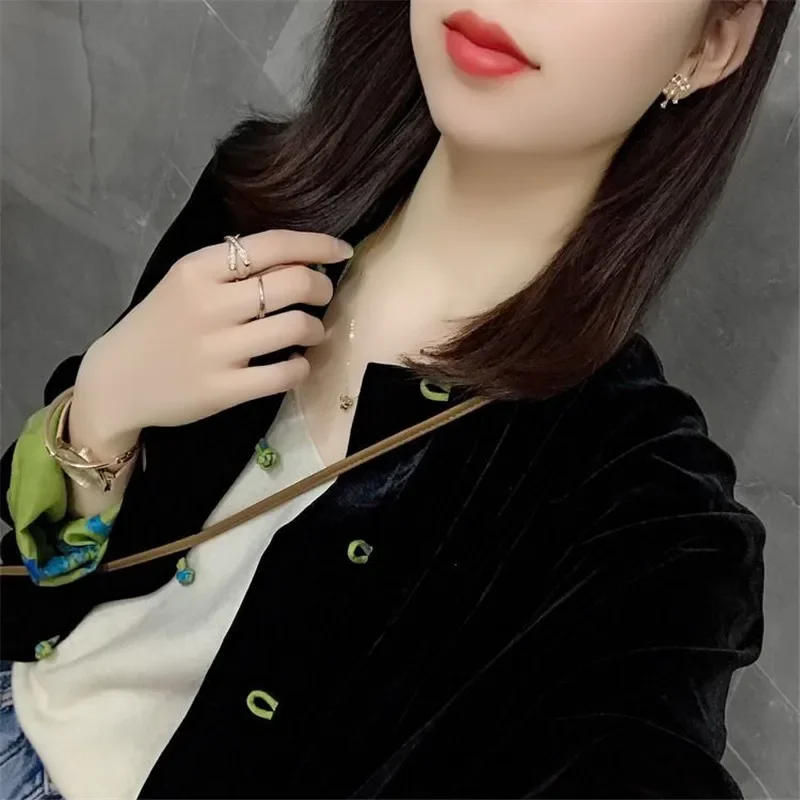 Женский бархатный блейзер в китайском стиле демисезонный контрастный черный с