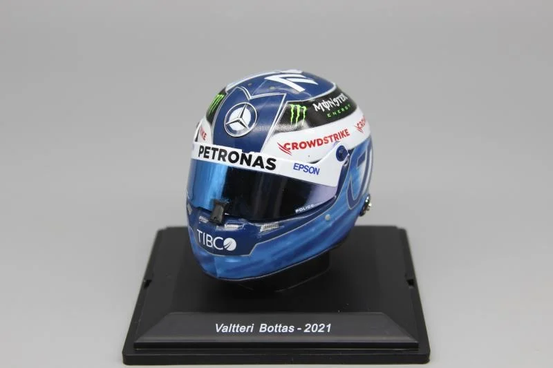 

F1 формула One Bottas гоночная модель шлем Bell Spark 1:5 BENZ W12 Bottas 2021