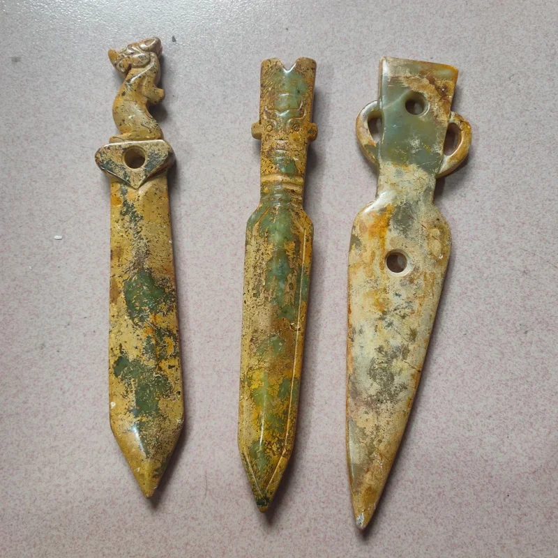 Старинные разнообразные старые ремесла Xiuyan Нефритовый старинный кожаный чехол оружие короткий нефритовый меч нефритовый нож Gaogu нефритовый Orname