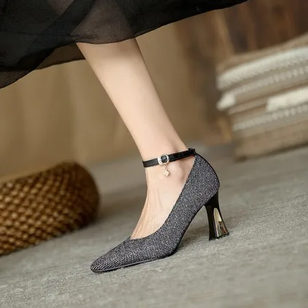 

Oversize Large size Big size High-heeled shoes Pointed thick heel shoes shiny upper design fashion banquet wedding