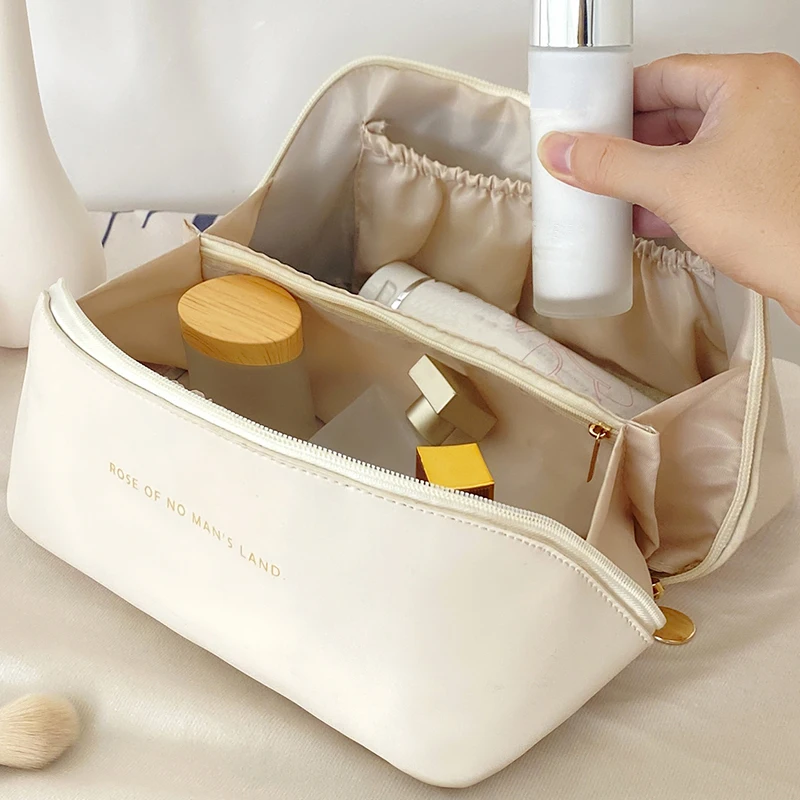 

Вместительная косметичка из искусственной кожи для женщин, портативные дорожные сумки для косметики, органайзер для туалетных принадлежно...