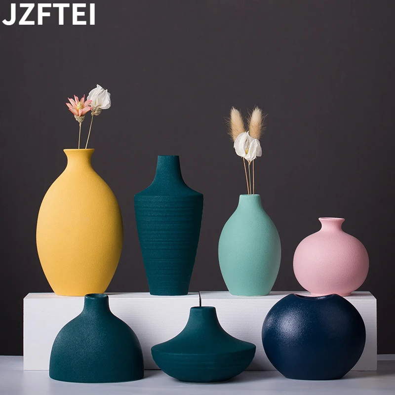 

Creative ceramic small vase, simple modern decoration, round flower vase