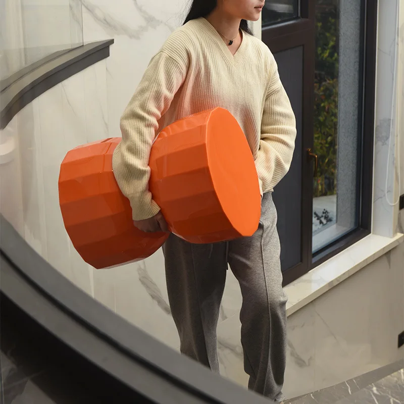 Креативная скандинавская сторона в виде песочных часов с несколькими углами