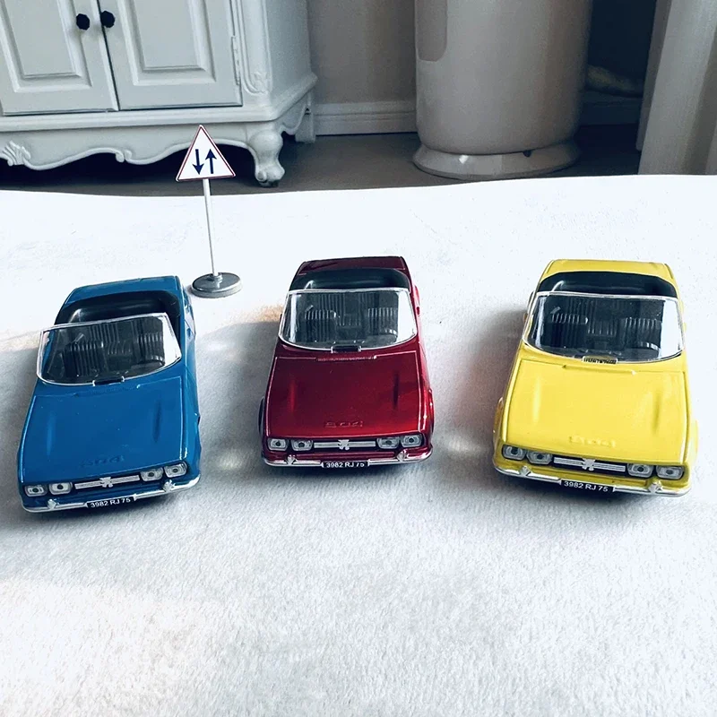 Фото Литой под давлением сплав 1/43 Dinky Cabriolet 504, трансформируемая модель спортивного автомобиля, металлический классический автомобиль, коллекция игрушек для взрослых №3