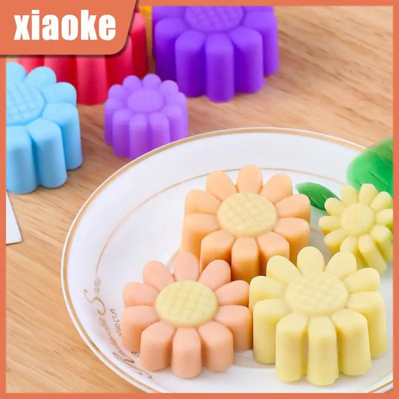 

Sunflower Shape Non-stick Dessert Baking Molds Fresh Tasteless Silicone Cake Mold Food Grade Silica Gel Easy Demoulding Simple