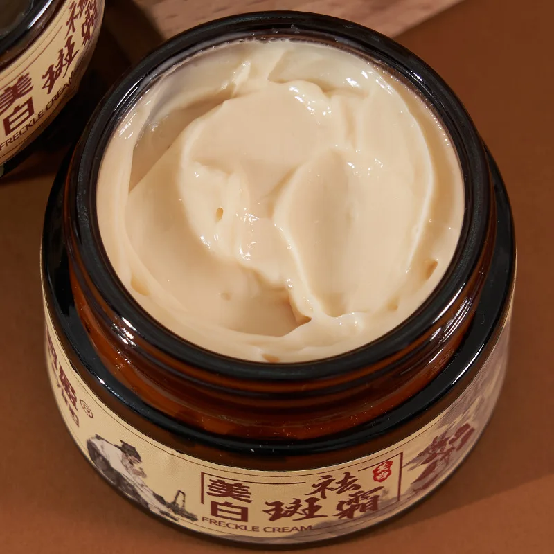 Фото Эффективный отбеливающий крем от веснушек, осветляющий крем для лица, удаление темных пятен на лице, мелазма, против пигментации, крем для ухода за кожей, улучшение тусклости №3
