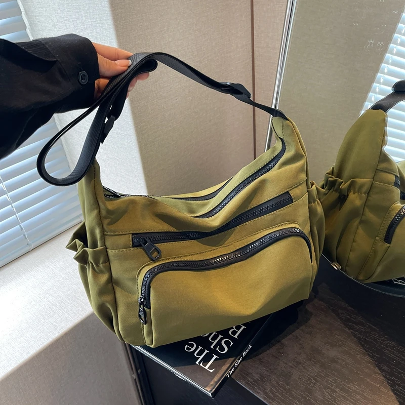 Повседневные однотонные сумки через плечо с внутренним отделением Прошитые