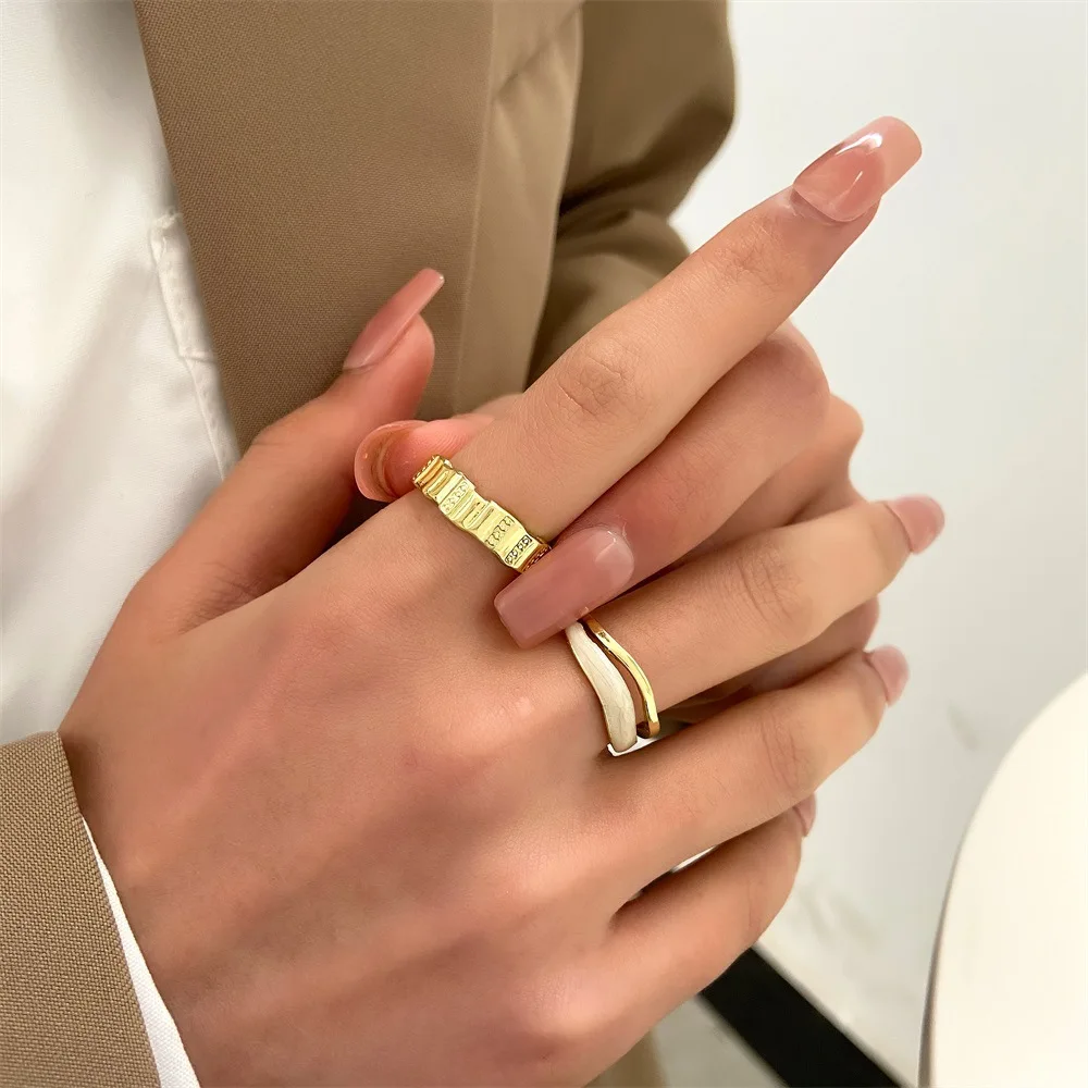 

Korean White Pearl Shell Vintage Rings Designer Irregular Finger Ring Set Trendy Fashion Jewelry Women Girl Anniversary Gift