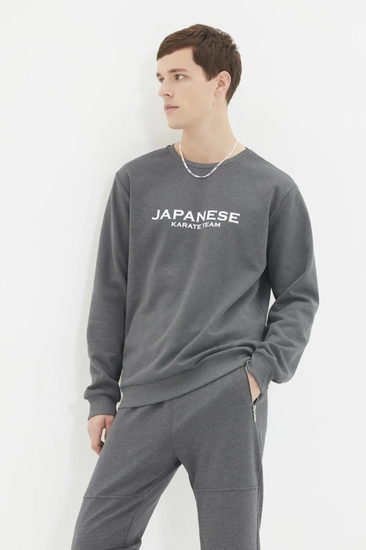 

Trendyol Men 'S Regular Fit Cycling Collar Long Sleeve Printed Sweatshirts TMNAW22SW0968