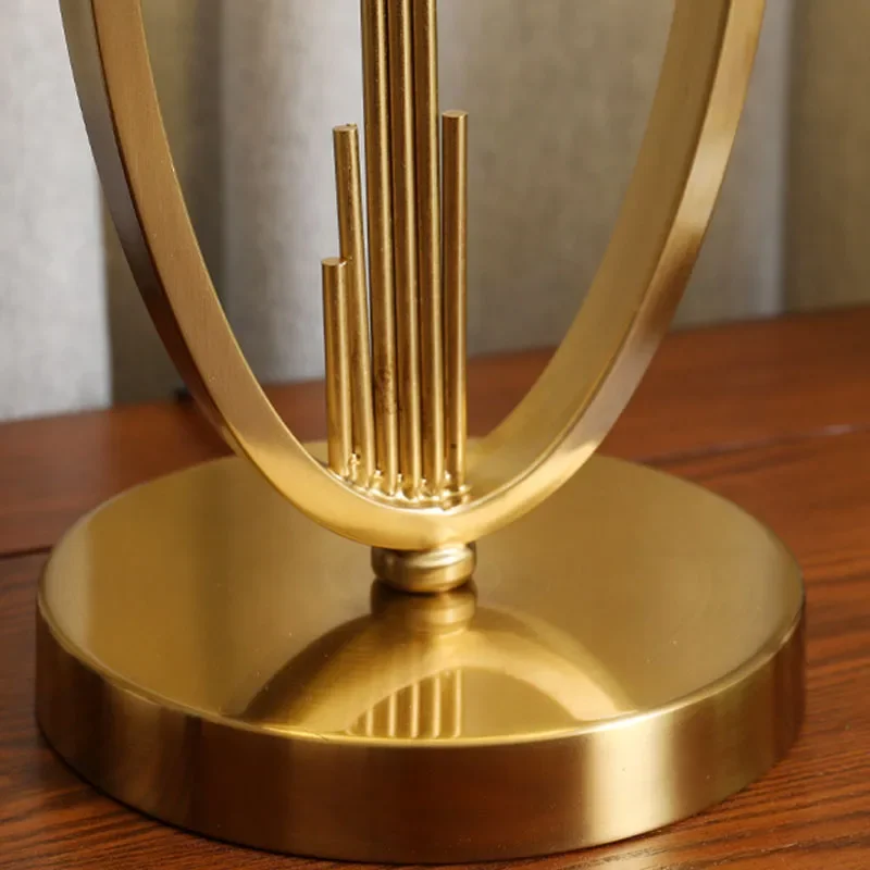 Настольная лампа большого размера в стиле пост-модерн креативный декоративный