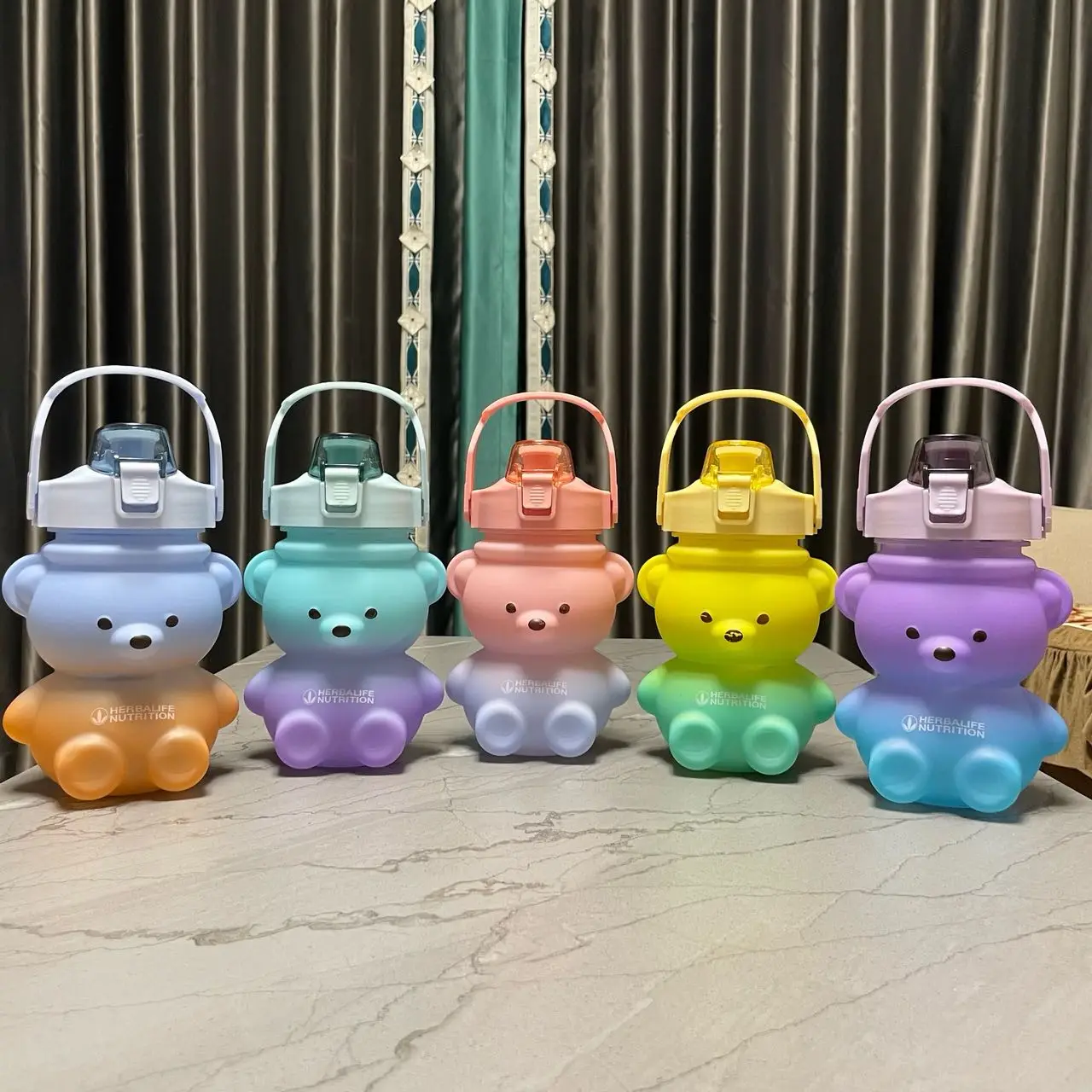 

Herbalife Cute Little Bear Water Cup High-color Students Carry Creative Large-capacity Water Bottle with A Plastic Cup Straw