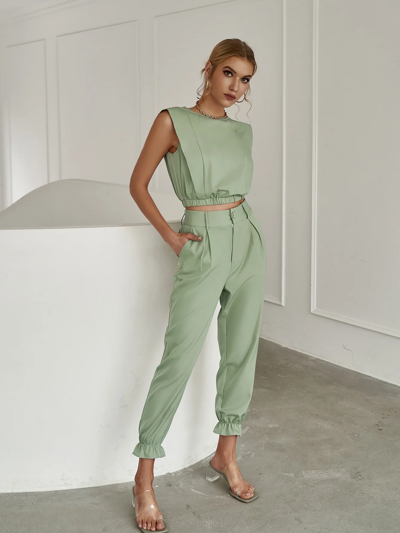 

Trendeez Solid Casual Solid Sleeveless Top And Elastic Hem Trousers 2 Piece Set