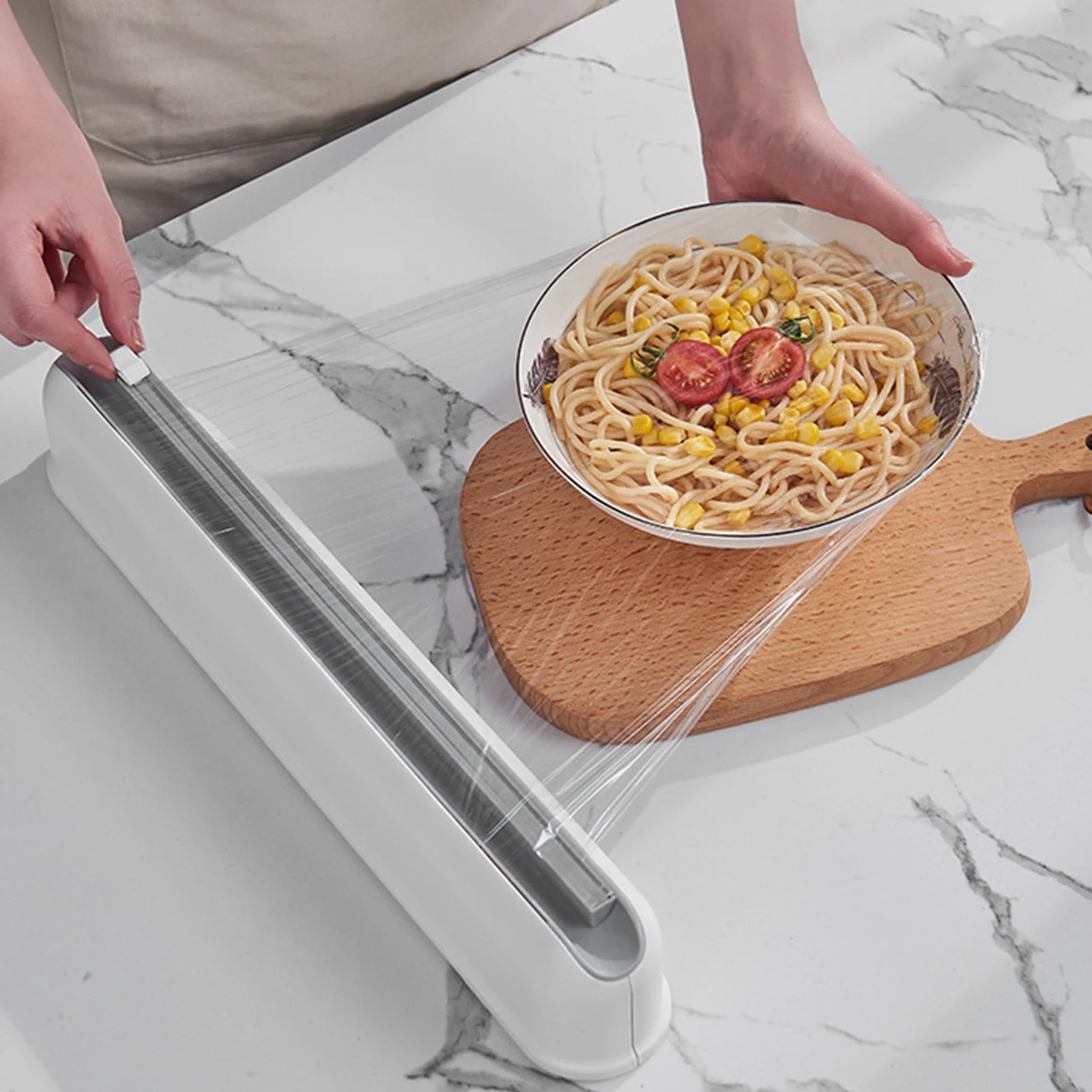 

Suction Cup Cling Film Dispenser Cutter Food Wrap Film Cutting Box With Slide Plastic Sharp Cutter Kitchen Accessories