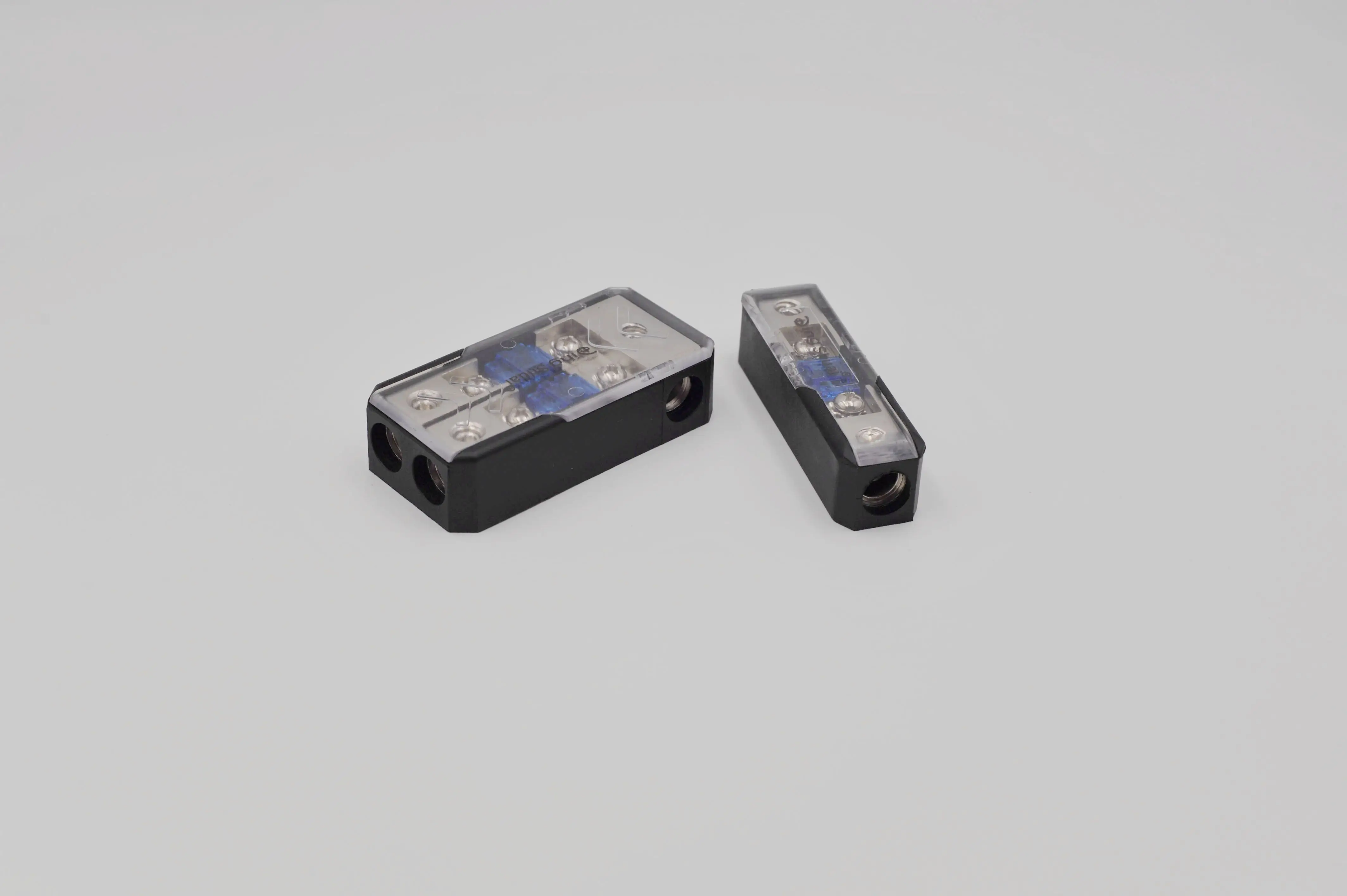 

Car audio power amplifier subwoofer capacitor power supply line divider insurance base one in one out/one in two out 60A