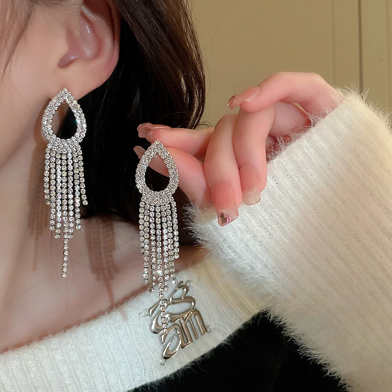 

DREJEW Water Drops Tassels Dangle Earrings For Women Shiny Rhinestone Piercing Jewelry Accessories Vintage Long Drop Earrings