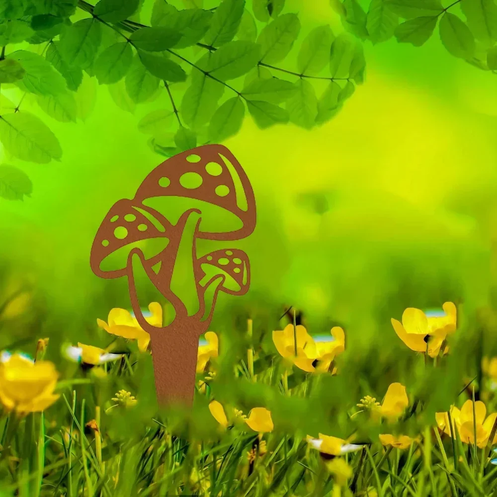 Украшение садового гриба — великолепный большой металлический кол