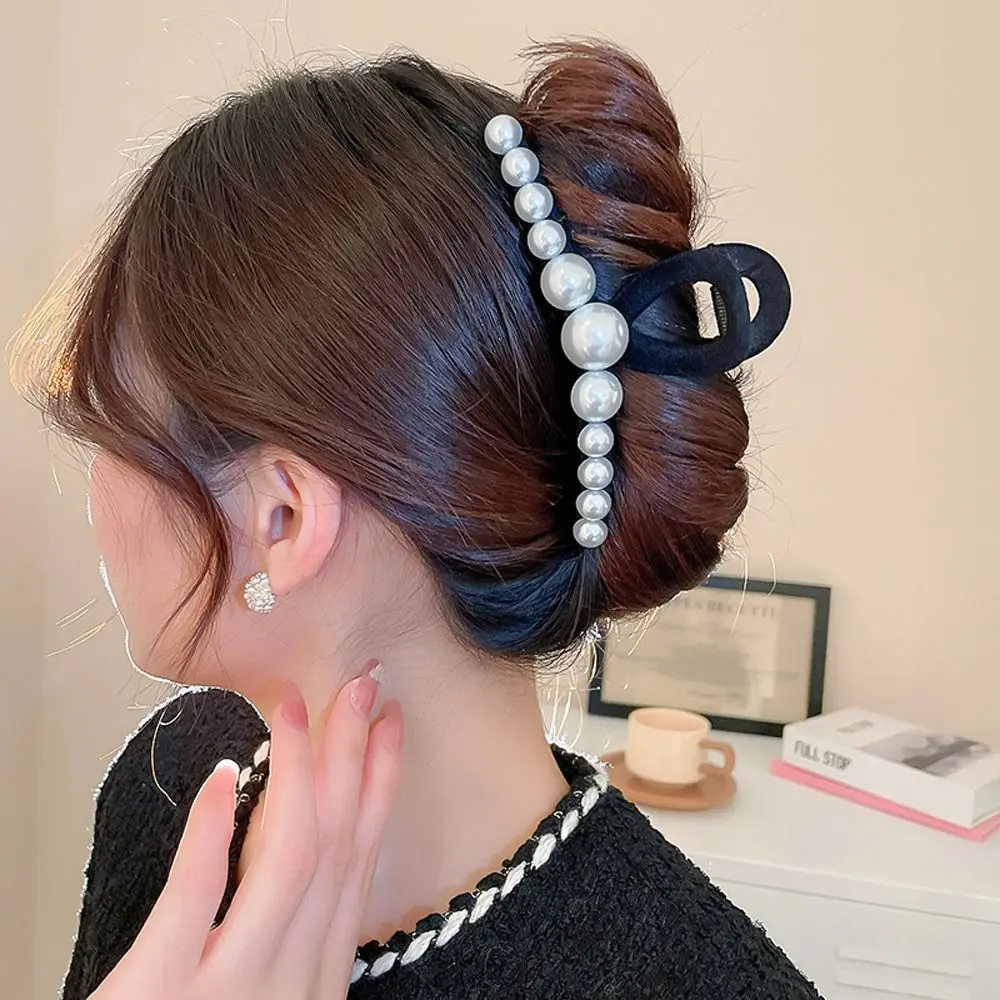 

Модный головной убор новые головные уборы Осенняя заколка для акулы женская заколка для акулы корейские заколки для волос бархатные жемчужные Заколки Для Волос