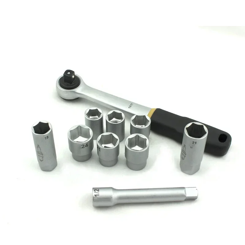Ремкомплект для ремонта автомобиля торцевой ключ с храповым механизмом и