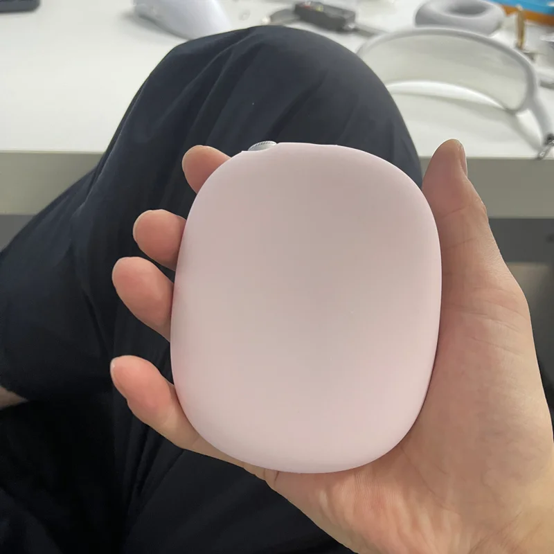 Защитный чехол для новых AirPods Apple мягкий и износостойкий силиконовый |