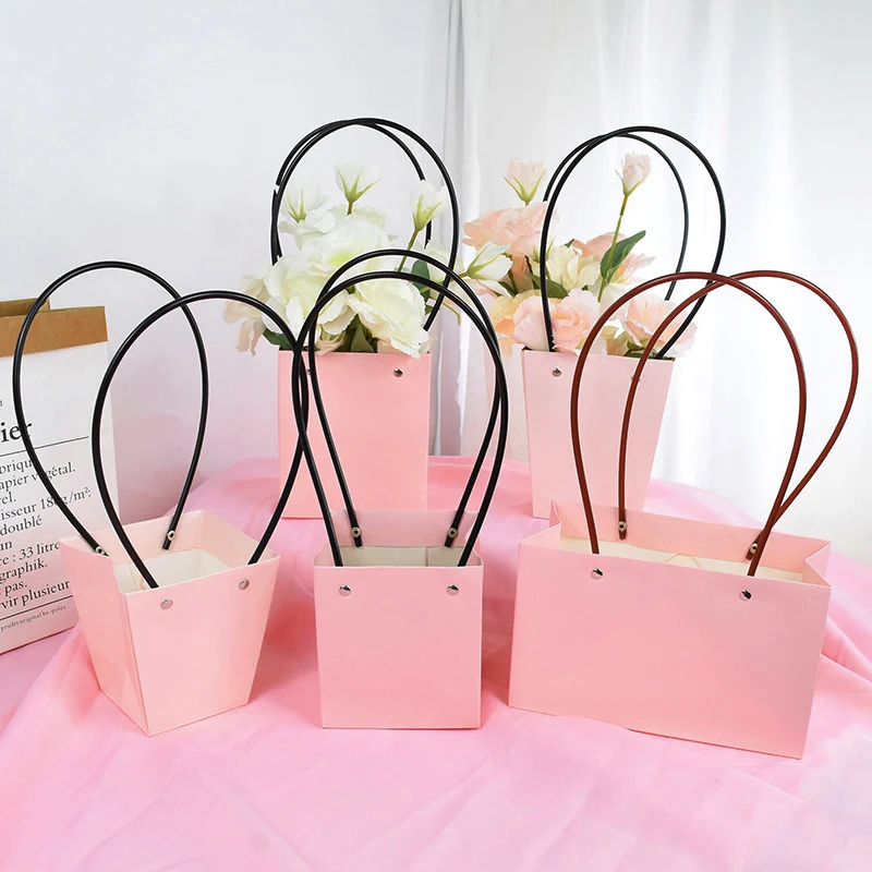 

1pc Portable Flower Box Waterproof kraft paper Handbag Gift Packaging Bag Florist Handy Flower Bags Wedding Party Decor Supplies