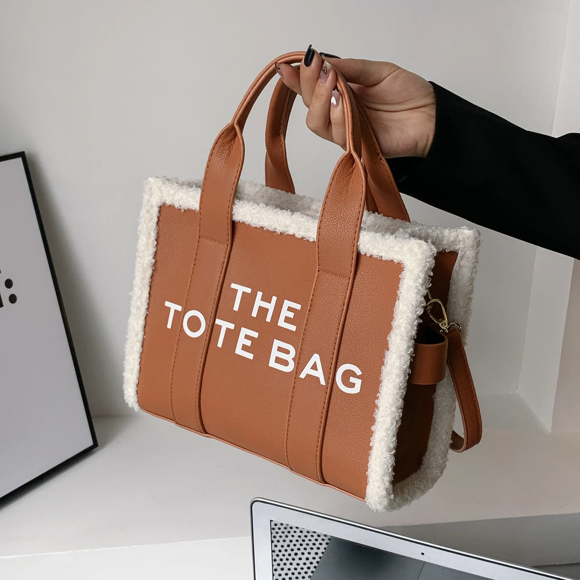 

Luxury Brands Plush Tote Bag Women Handbags Designer Soft PU Shoulder Bag Letter Shopper Purses Crossbody Bags for Women 2022