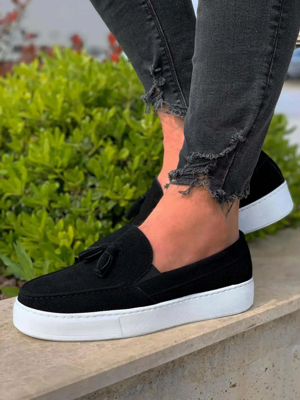 

Knack Daily Sports Classic Shoes 717 Black Suede (White Bottom)