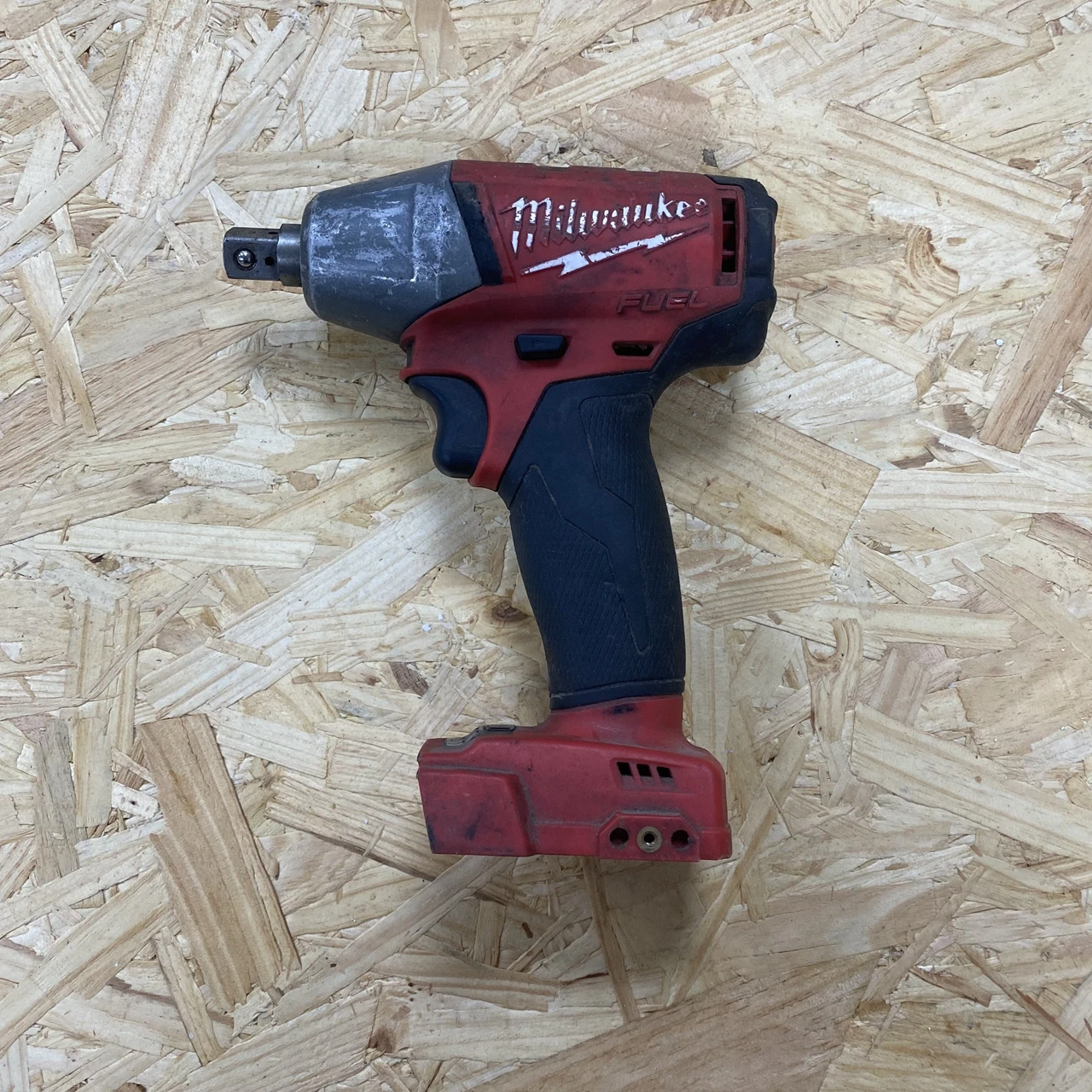 

Milwaukee M18 2754-20 Бесщеточный ударный гайковерт корпус