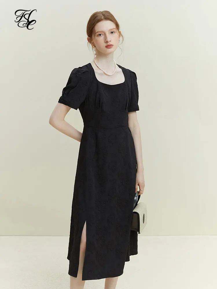 

Женское жаккардовое платье с высокой талией, квадратным вырезом и разрезом на подоле