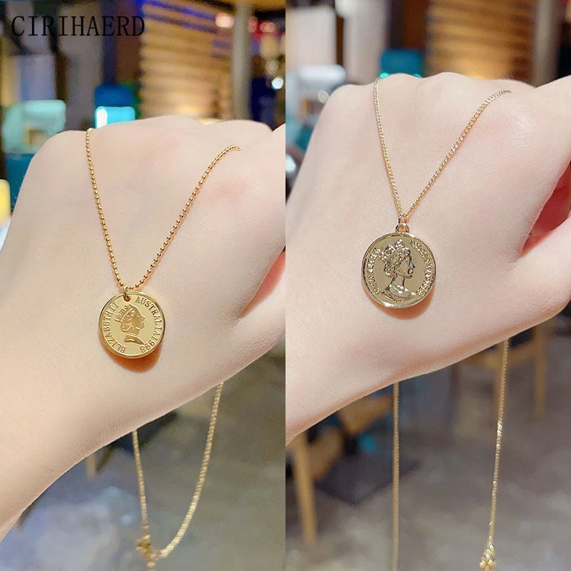 

Simple Fashion Jewelry Women's Necklaces Statement Beaded Clavicle Round Portrait Gold Coin Pendent Necklace Personalized Gift