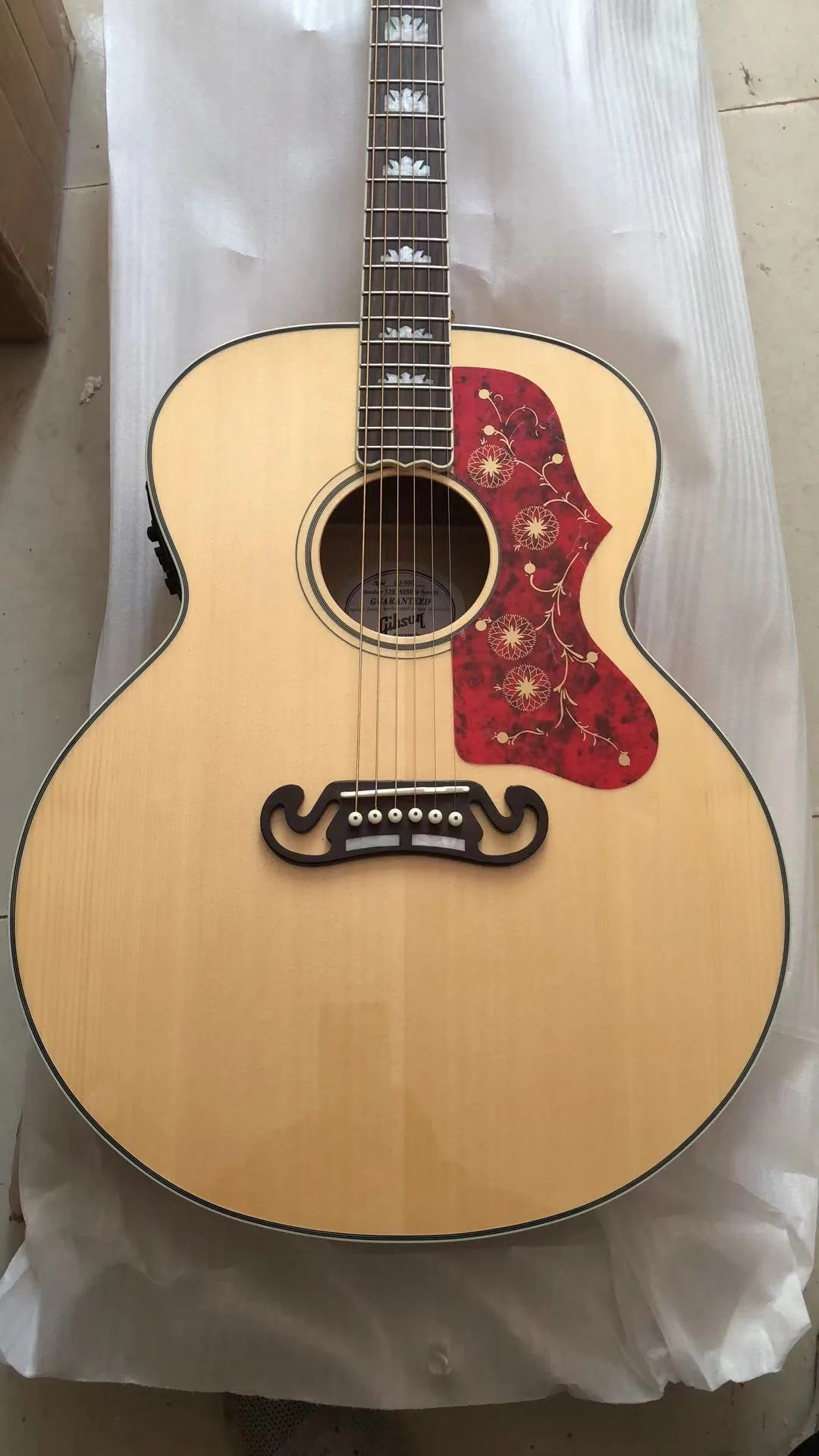 

Original 6 Strings Acoustic Guitar Semi- Hollow Body Flame Maple Back Free Delivery