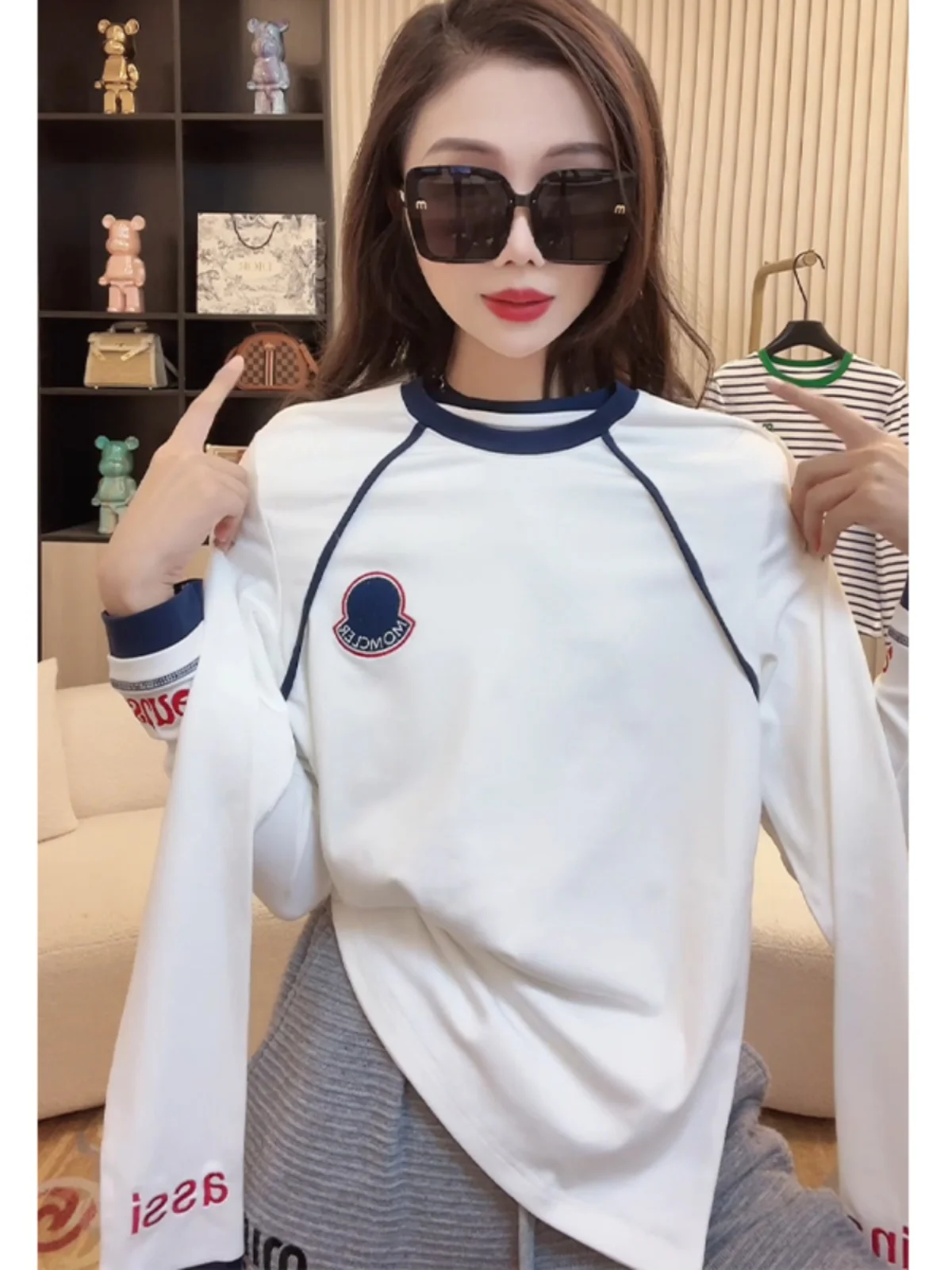 Женская нижняя рубашка контрастного цвета с круглым вырезом осень 2023 новая