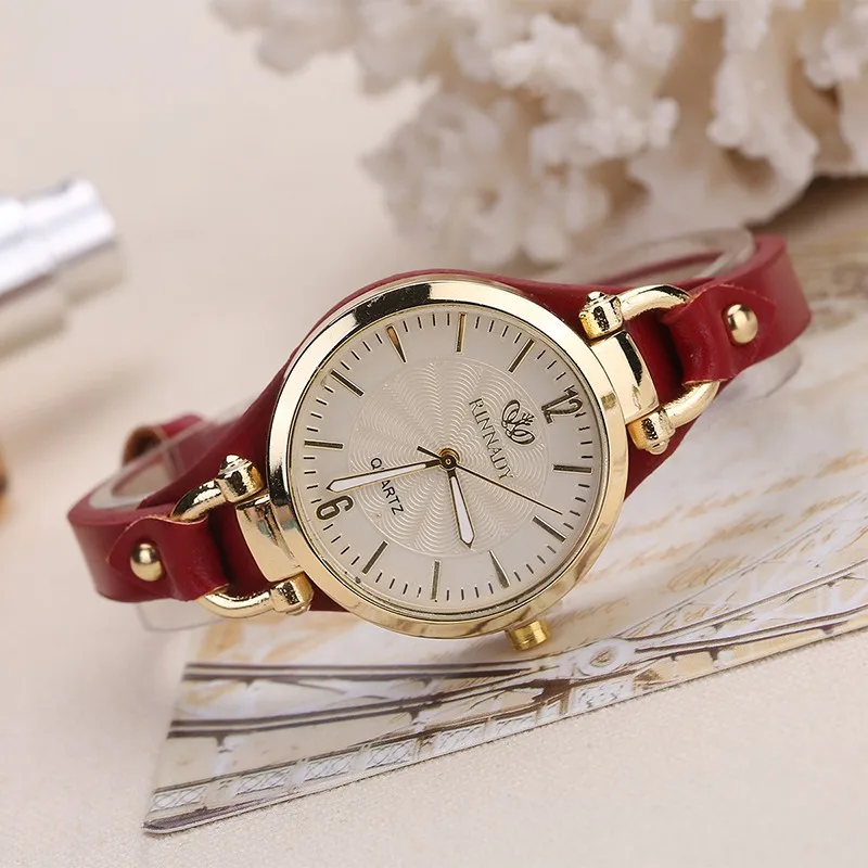 Top Fashion Women's Watch Ultrafine Leather Strap Round Dial Women's Quartz Watch As A Gift For Lovers And Elders