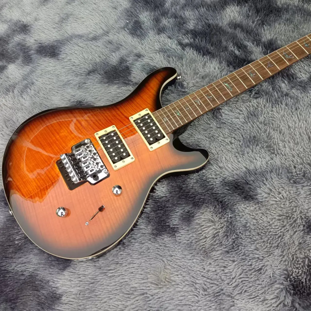 

Free shipping! Custom dual swing 6-string electric guitar with rose-wood fingerboard chrome hardware guitar tiger print sun colo