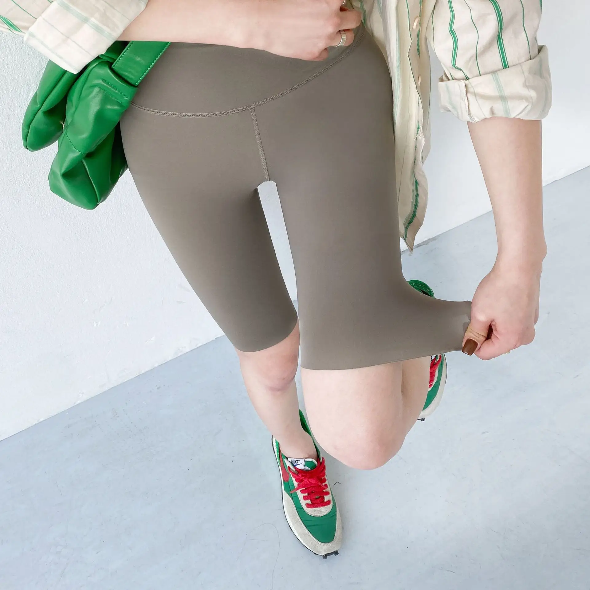 The new 2023 yoga pants pants female movement the wind