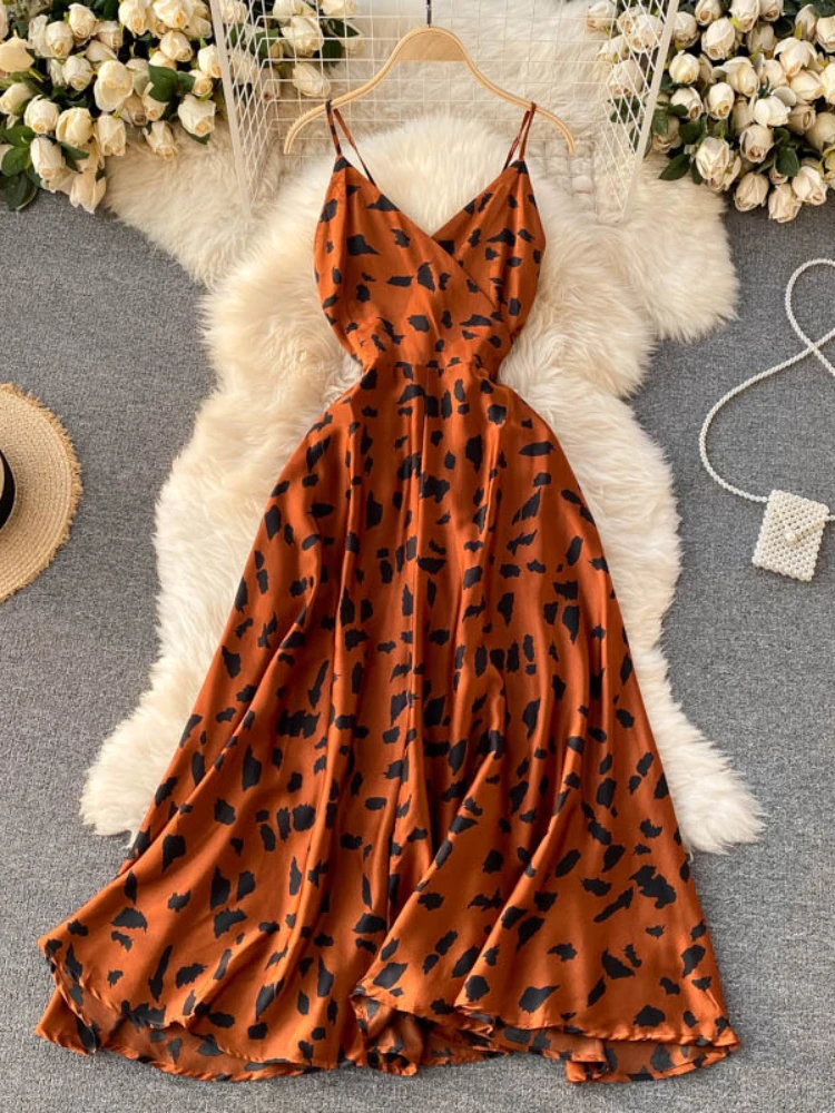 

Summer New Women's Suspender Dress Temperament Dinner Dress Cross V-neck Sexy Off Shoulder Slim Fit Ink Dot Print Women's Dress