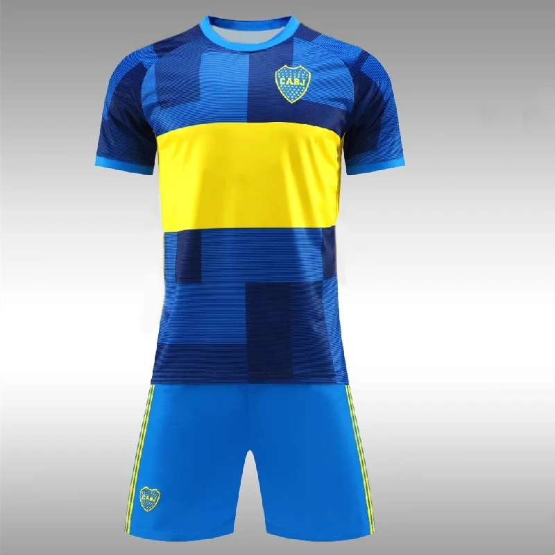 Футболка с коротким рукавом и шортами из сетчатого материала