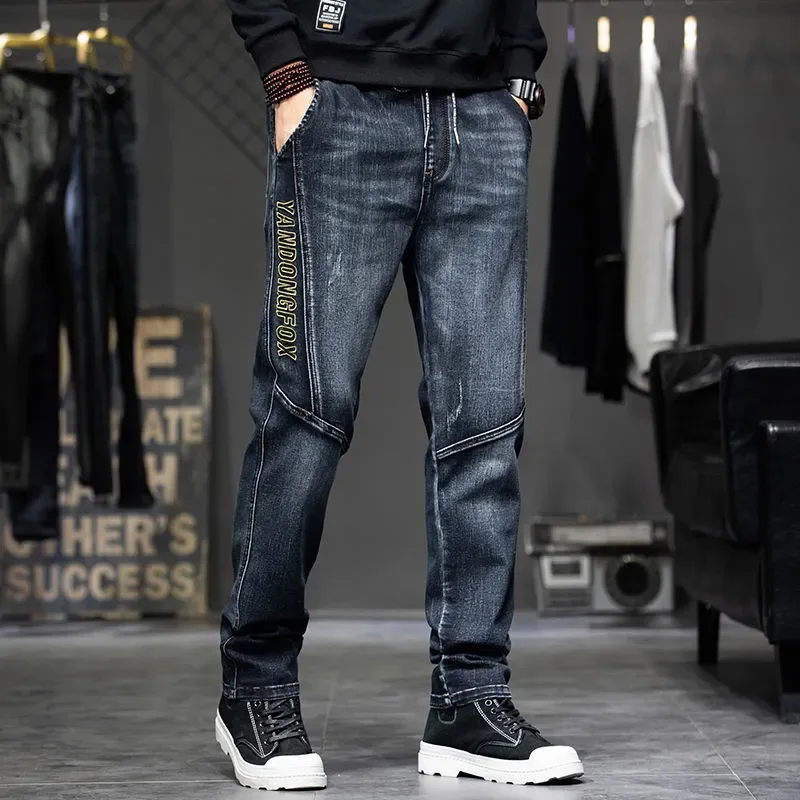 

Мужские джинсы с эластичной талией и вышивкой, осень и зима, свободные мужские брюки, новые трендовые Стрейчевые брюки