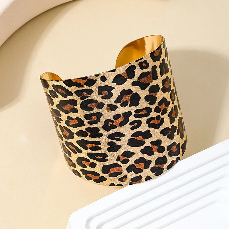 Металлический браслет-манжета