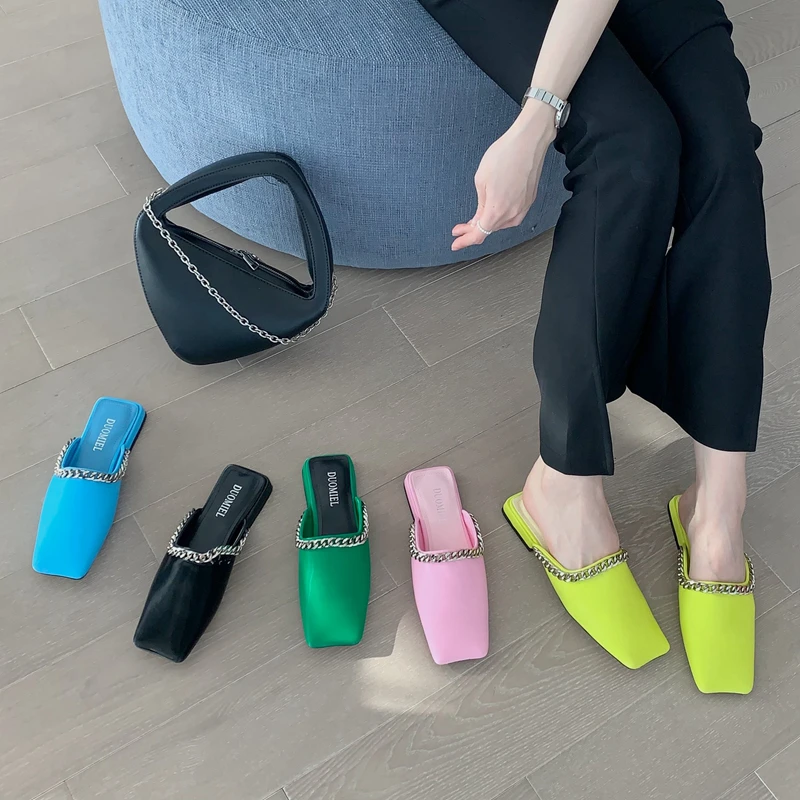 Spring 2022 New Square Head Sandals With Flat Heel Soft Bottom Covered Head Shoes Metal Chain Fashion Temperament Women‘ s Shoes