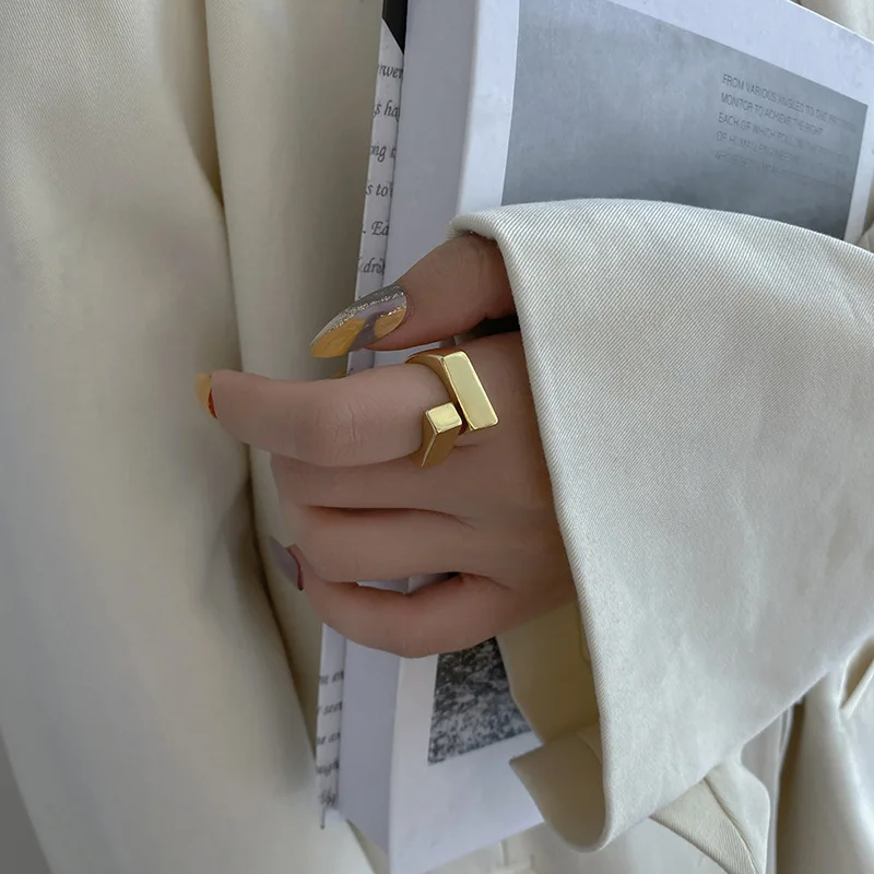 

Stereoscopic Effect Finger Rings Minimalist Smooth Gold Silver Color Geometric Metal Rings for Women Girls Party Jewelry Femme