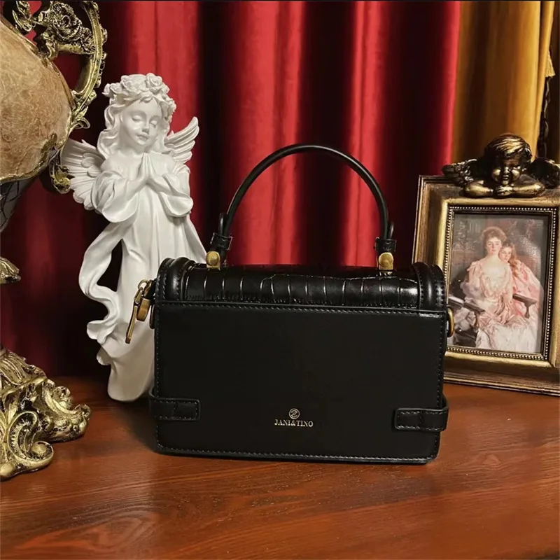 2023 Metal Buckle New Fashion Ladies Purses And Handbags High Quality Small Square Bags Full Genuine Leather Women Casual Bag