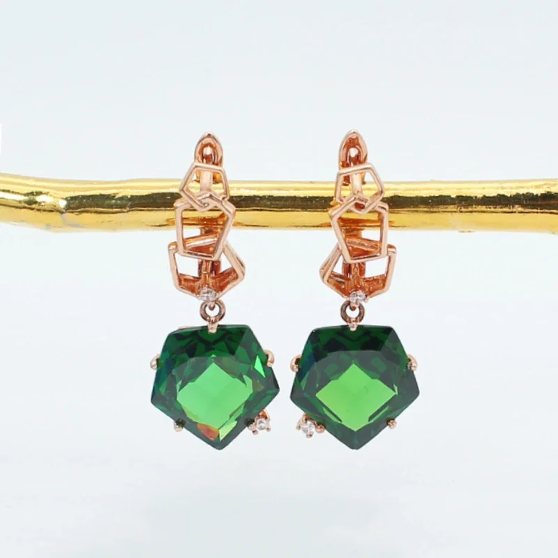Элегантные зеленые серьги-подвески с камнями фианита для женщин модные