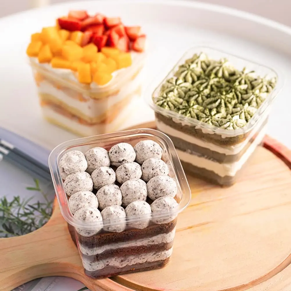 30 шт. 12 унций Квадратные прозрачные пластиковые десертные чашки с крышками и