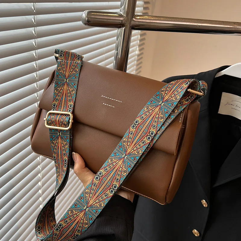 Wide Shoulder Strap Messenger Bags Versatile Small Square Bag New Fashion High Quality Satchel Simple Casual Travel Crossbody